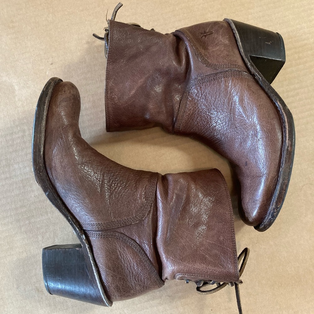 Frye Carmen Short Back Lace Boots size 7.5 - Picture 12 of 13